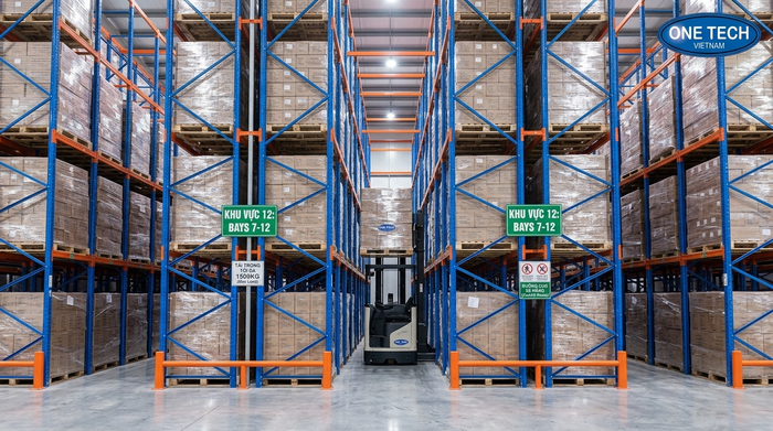 Hệ thống kệ drive in dạng khối sâu trong nhà kho