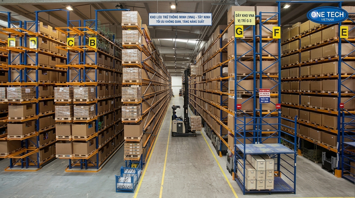 Kệ Narrow Aisle Tây Ninh trong kho pallet có lối đi hẹp
